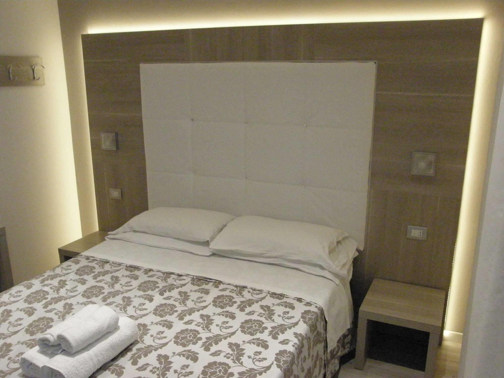Hotel Stefan Room & Breakfast 加提欧马里 外观 照片