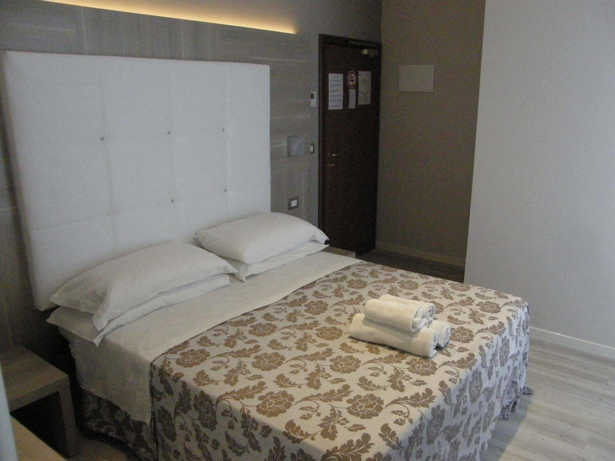 Hotel Stefan Room & Breakfast 加提欧马里 外观 照片